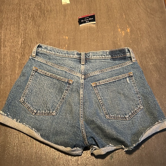Abercrombie & Fitch , The Mom Short - Picture 2 of 4